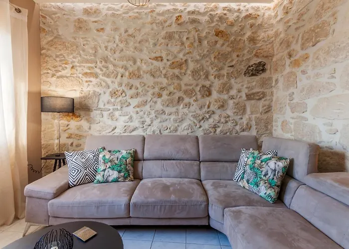 Evangelia Residenza, Elegant Stay In Herakleion!